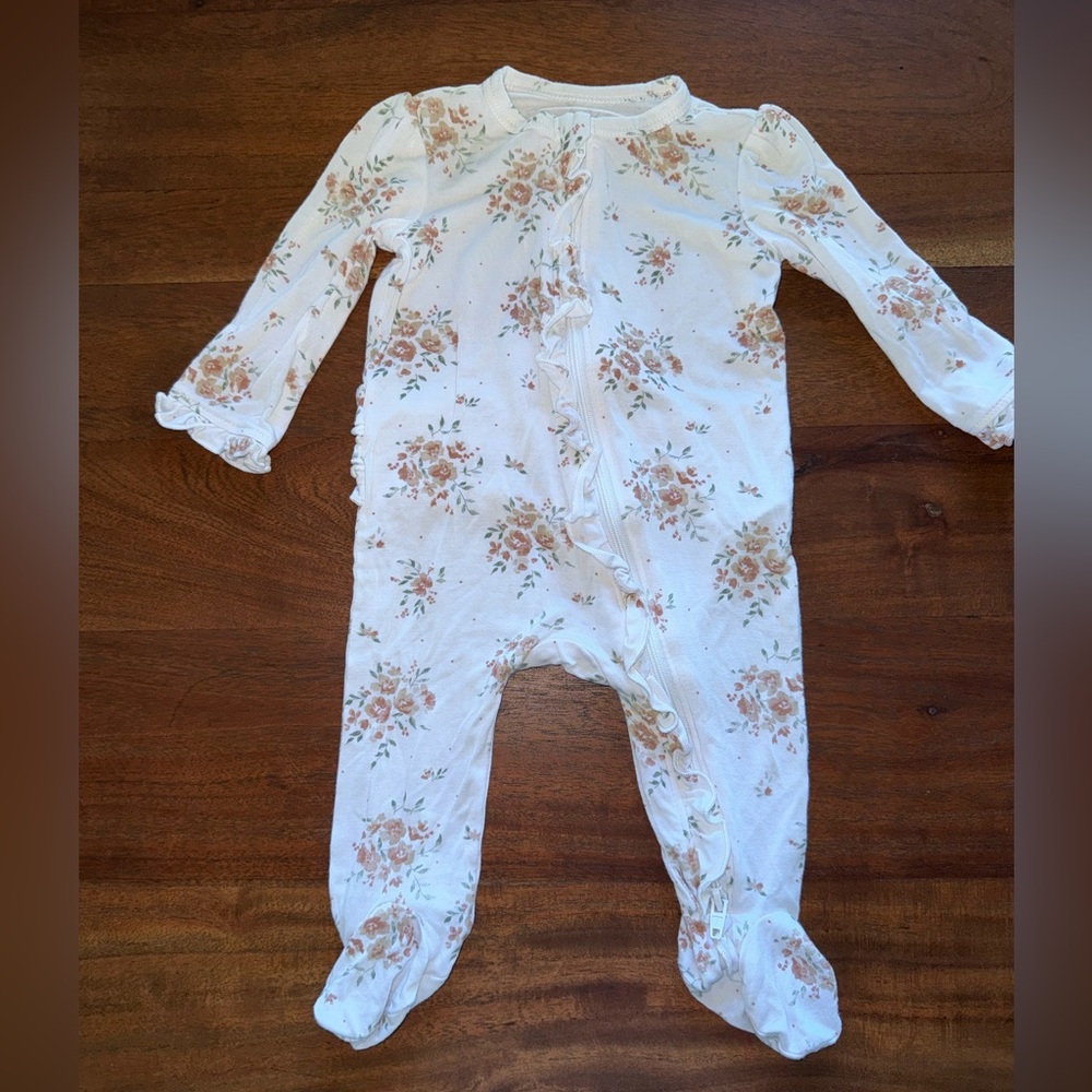 Little‎ Me White and Pink Floral Footie